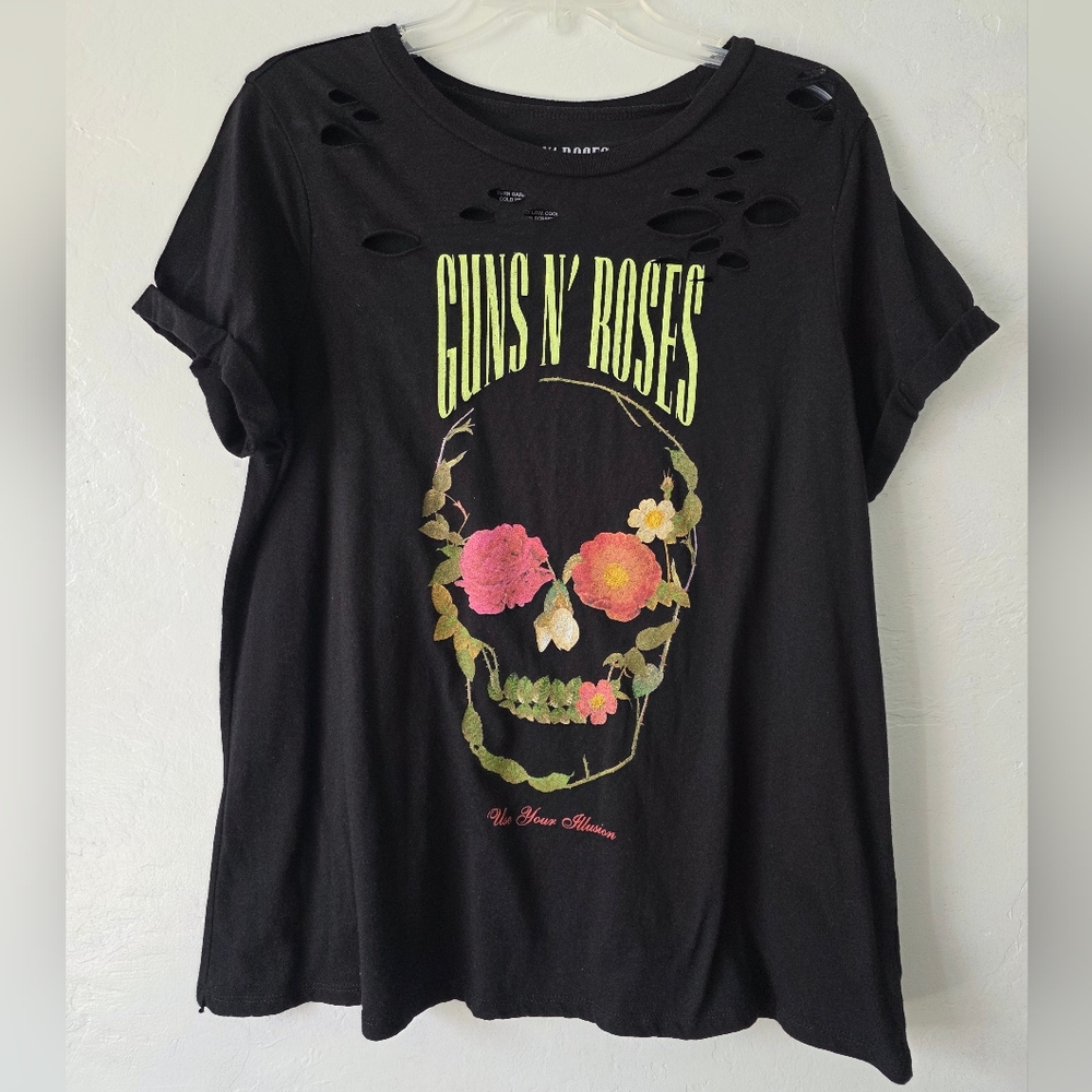 Torrid Black and Yellow Graphic Short Sleeve Tee